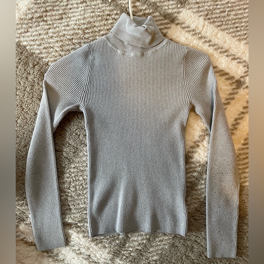 XS Express long sleeve turtle neck sweater
